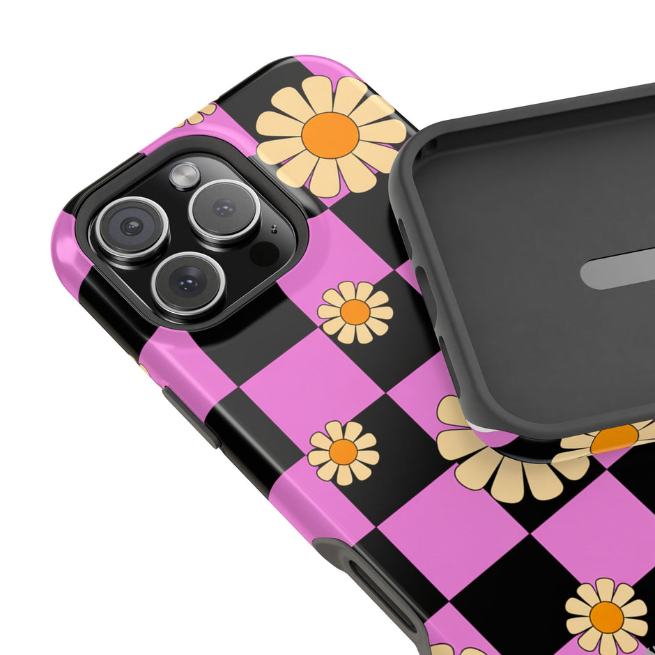 Daisy Checkerboard Extreme Impact MagSafe Phone Case