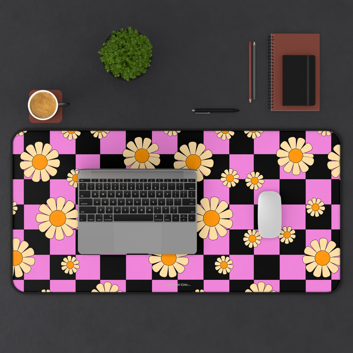 Daisy Checkerboard Desk Mat — Pink & Black Floral Mouse Desk Pad