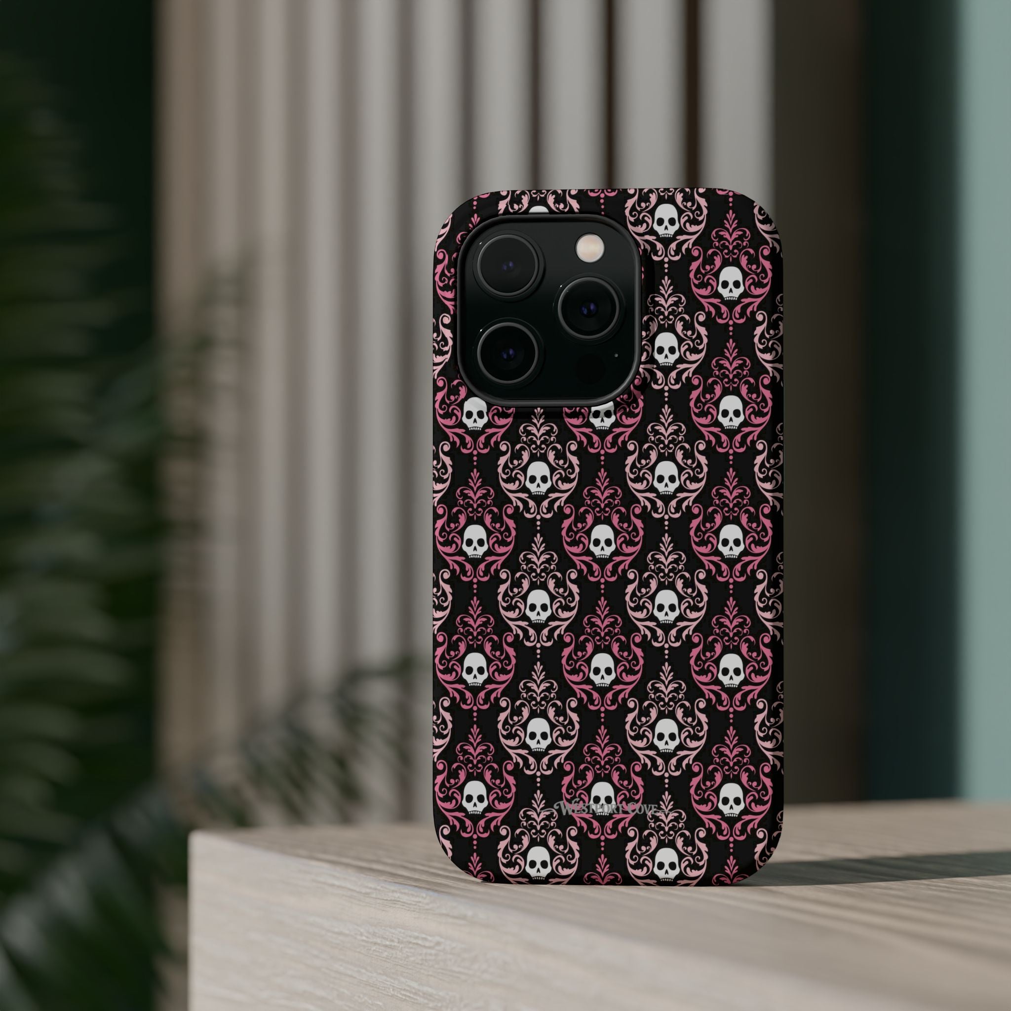 Skull Damask - Extreme MagSafe Phone Case